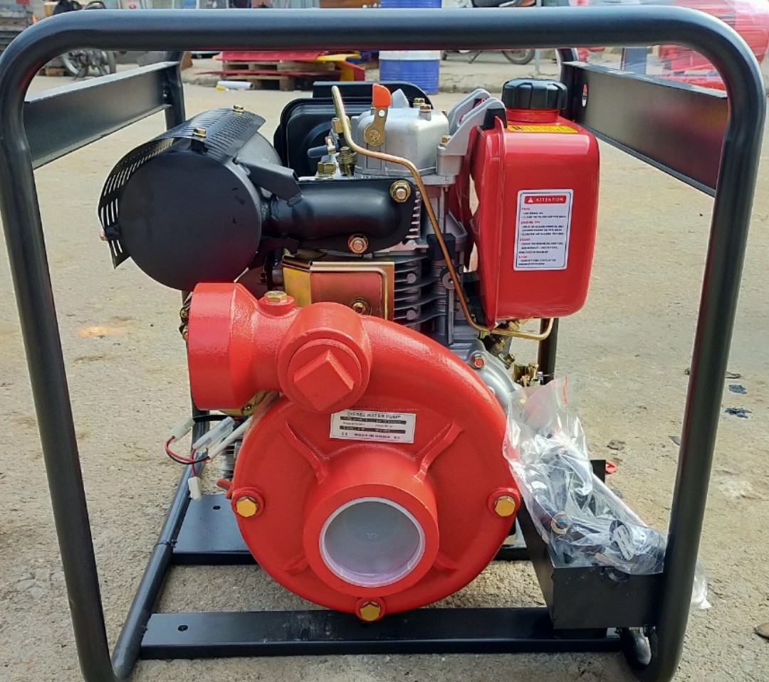 MÁY BƠM ĐỘNG CƠ DIESEL XÁCH TAY 7.5KW – KHUNG VUÔNG